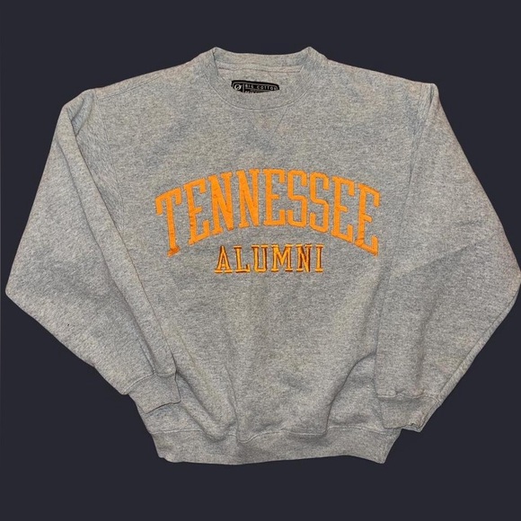 Tops - Vintage University of Tennessee Alumni grey sweatshirt